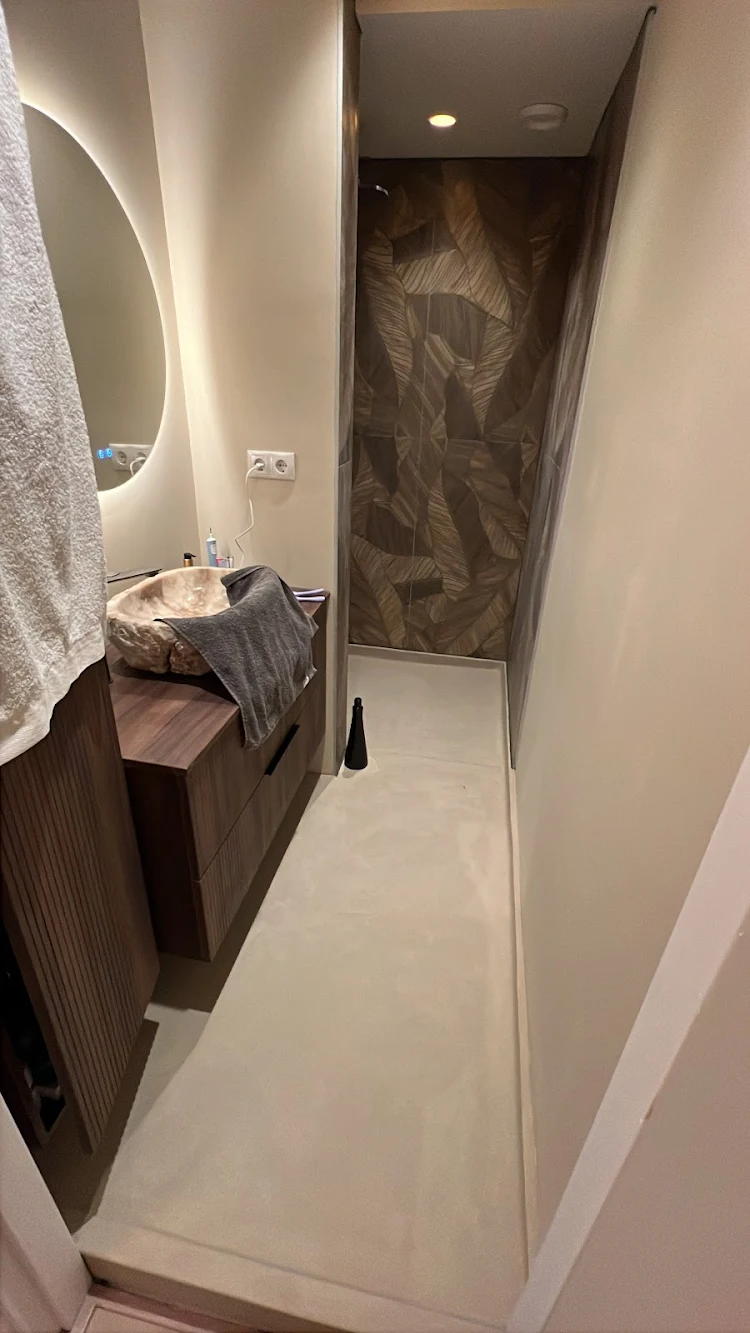 Betonlook toilet klantproject