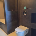 Betonstuc toilet ros kleur