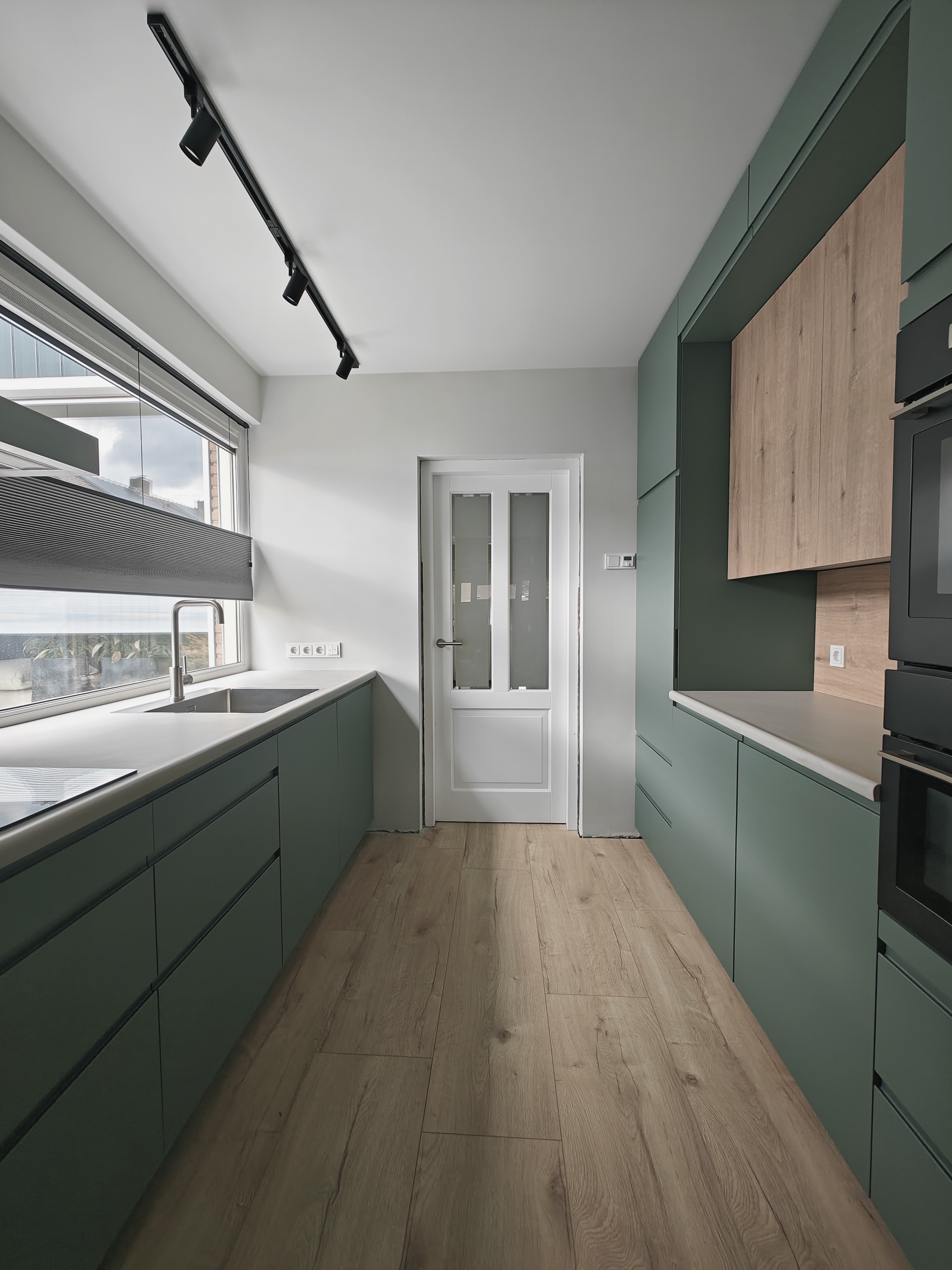 Microcement keuken in warm grey